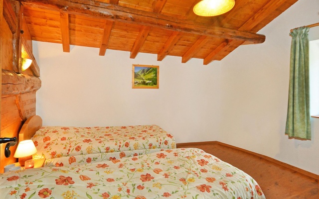 Chalet In Les Menuires-Praranger With Balcony