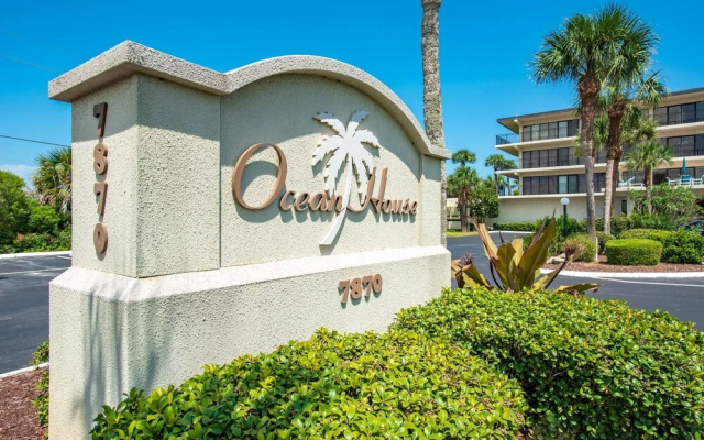 Crescent Beach Condos