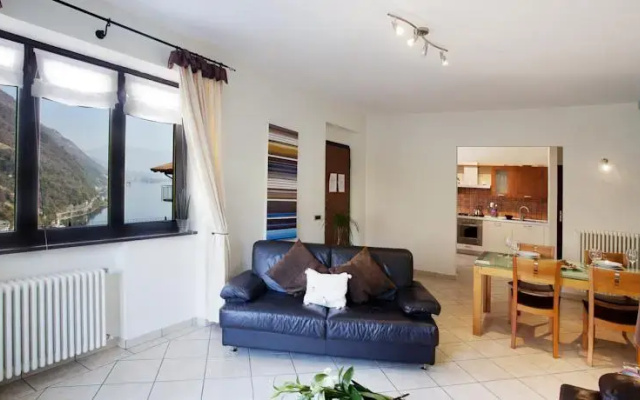 Argegno Garden Apartment