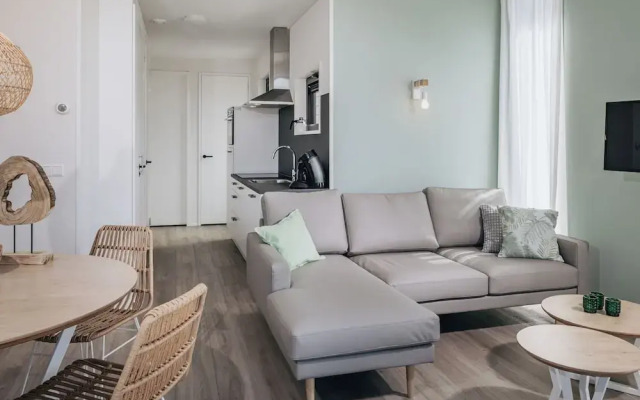 Comfy Lodge with Microwave near Markermeer