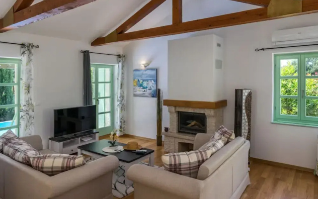 Villa Zelda Comfortable Holiday Residence