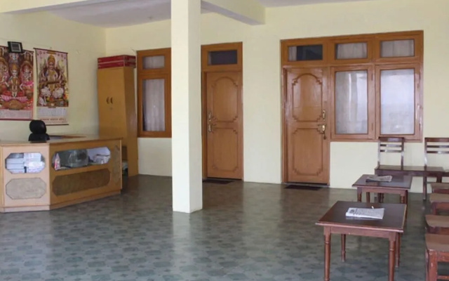 Gaurav Resort