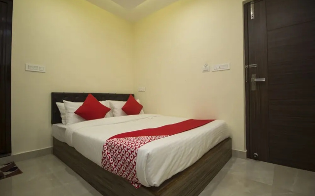 Silver Crescent By OYO Rooms