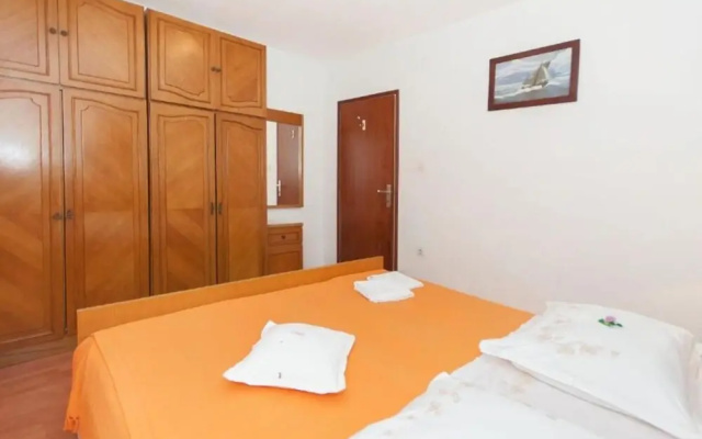 Apartment Maks