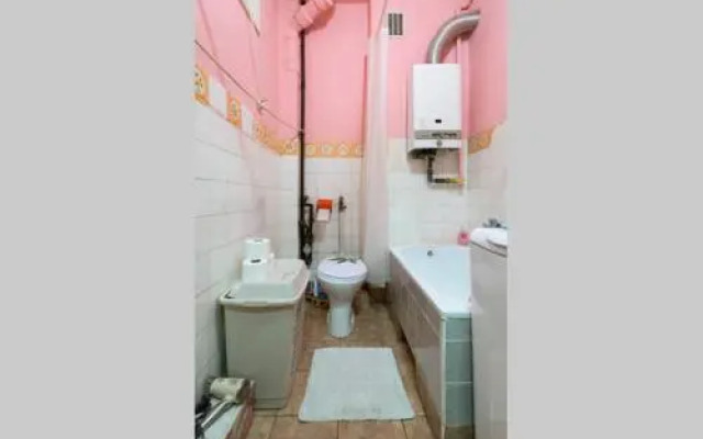 Feel The Old Socialist Style Apartment
