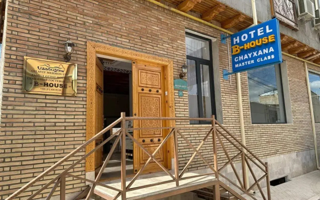Отель B-House