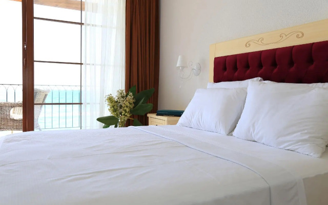 Ceshme Plus Hotel