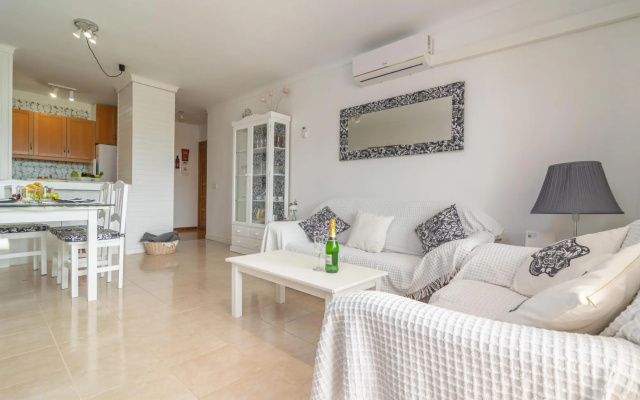 SOL - Nice flat close to the beach and leisure area Free WiFi