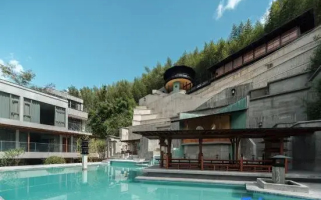 Lezhi Yunshen Resort