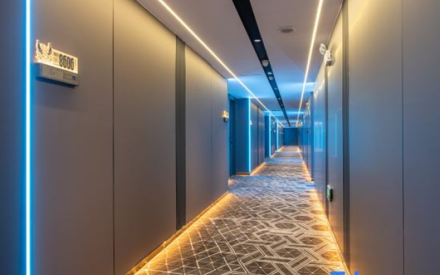 Yueta H E-sports Hotel (Xuyi International Trade Suning Plaza