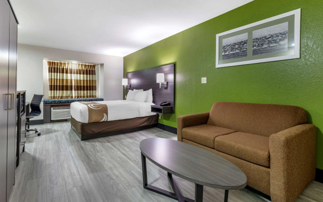 Quality Inn & Suites Longview I-20