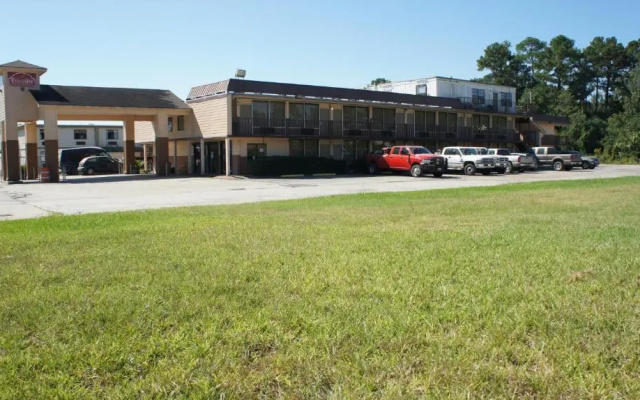 Executive Inn & Suites