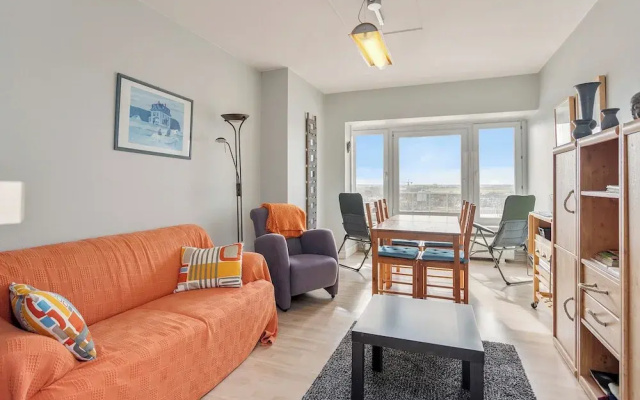 Flat in Blankenberge With Marina Views