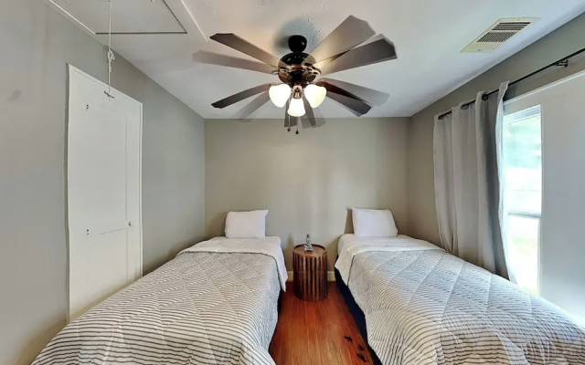 Sea Gem Turquoise by Ryson Vacation Rentals