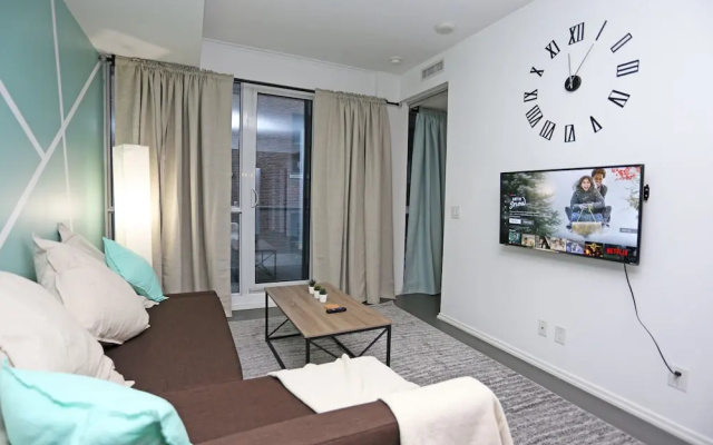 Marvelous 2 Bdrm in Downtown Toronto