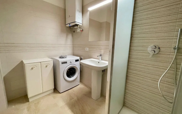 Apartment With Garden and Pool
