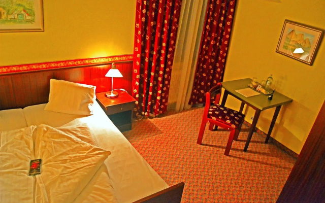 Hoffinger Hotel