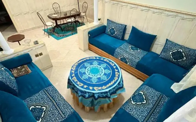 Seaside View: Enjoy Sunsets at fully equipped Apt.