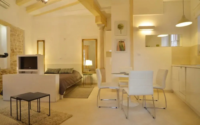 Oliva - Casale Studios