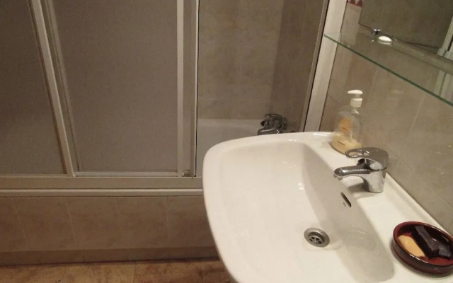 Nice Apartment Downtown - 15 minutes from the sea