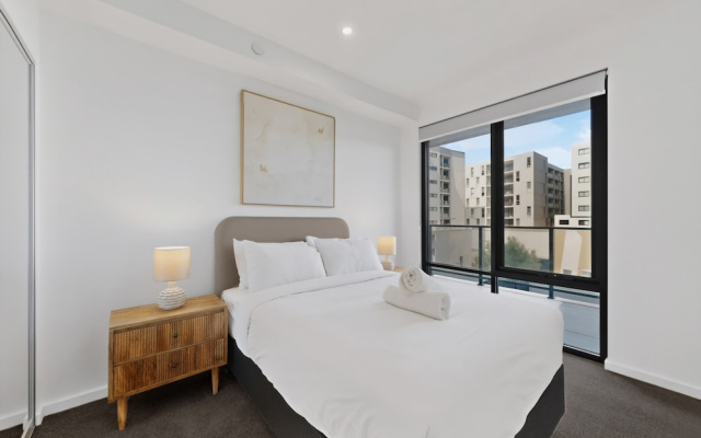 Newly Built 3 Bed Apartment With Onsite Parking