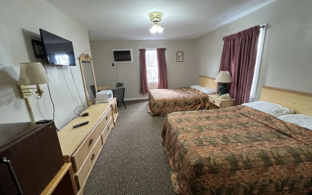 Oswego Inn