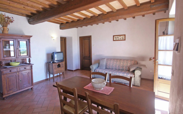Spacious Holiday Home in Montone