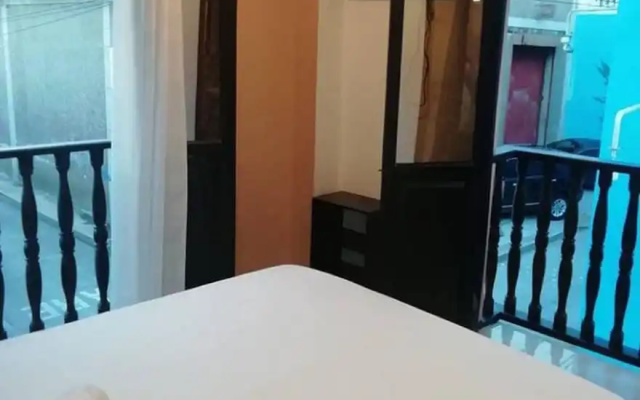 CL-7 Habitación con balcón  en Getsemaní