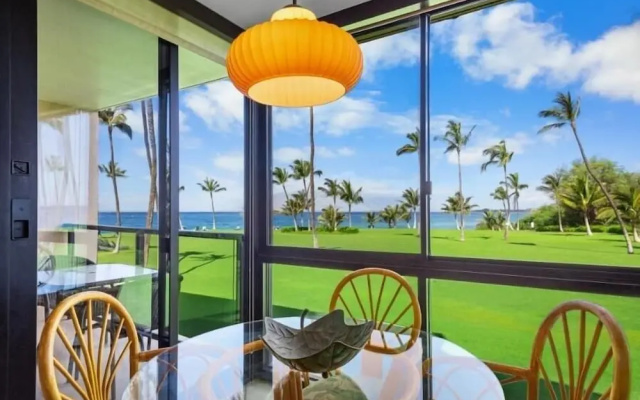 Kihei Surfside, #213 1 Bedroom Condo by RedAwning