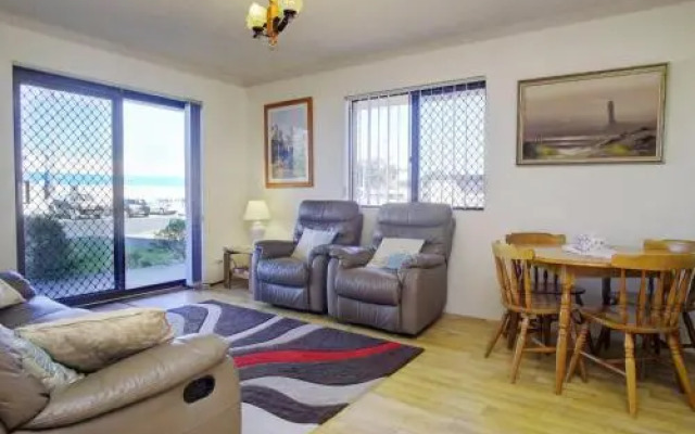 Seabreeze 6 Opposite Bowling Club