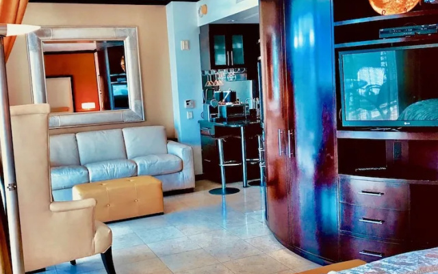De Soleil Hotel on Ocean Drive