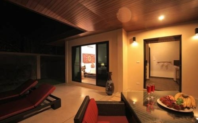 Phuket Pool Residence