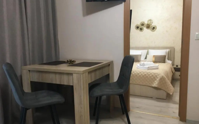 Maya Apartment