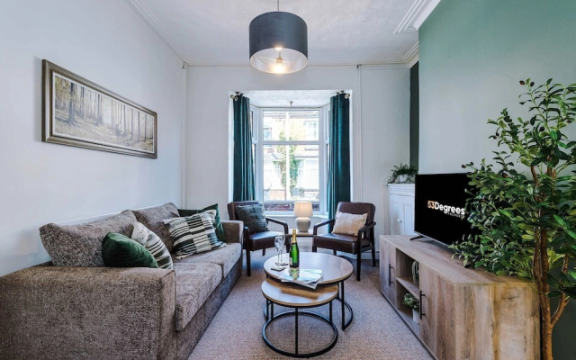 Stylish 2-bed House in Crewe Perfect for Business