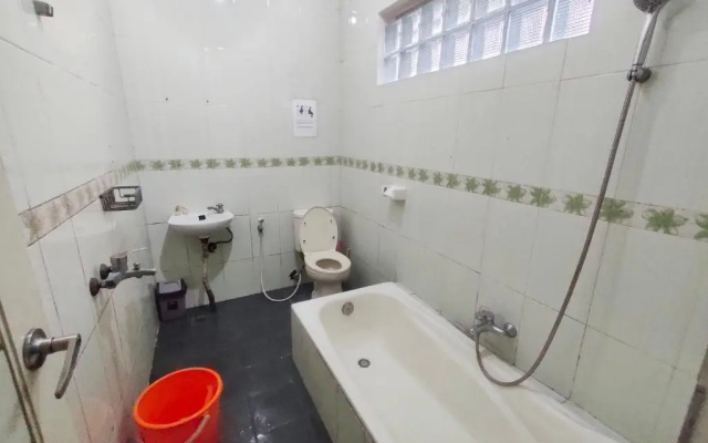 SPOT ON 90163 Radio Backpacker Guesthouse Syariah