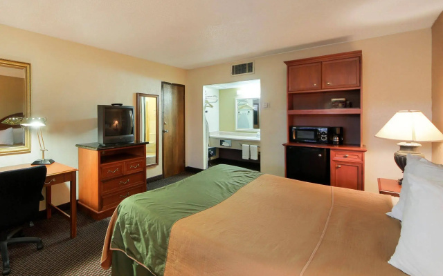 Americas Best Value Inn Shawnee