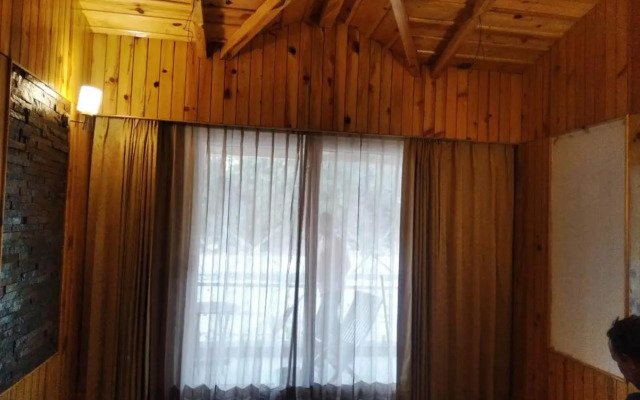 Qcent Woods Spa & Resort