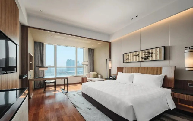 HUALUXE Ningbo Harbor City by IHG