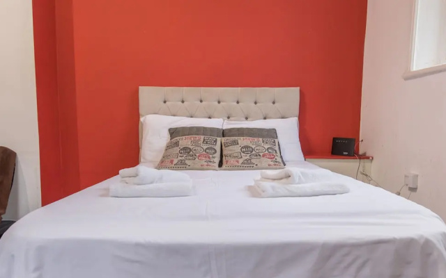 Lux Inn