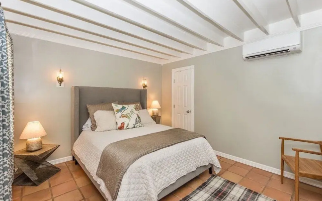 Fischer 3 Bedroom Farmhouse by RedAwning