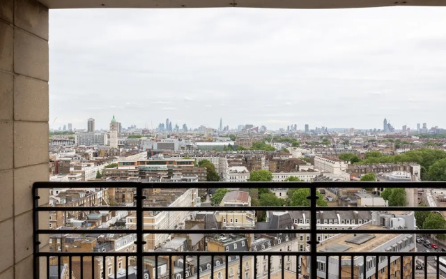Stunning 2 bed Penthouse apartment