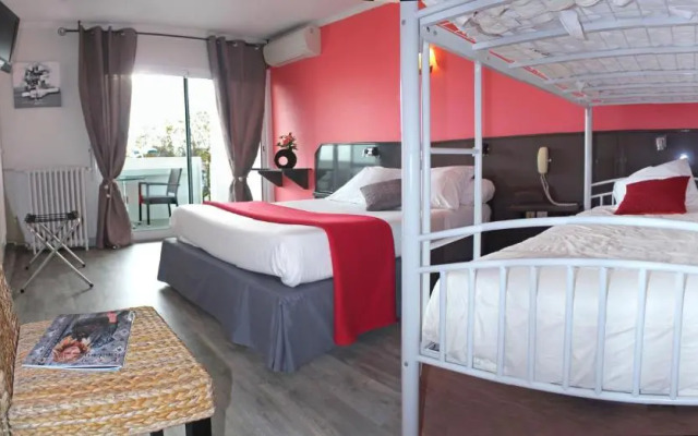Logis Hotel Les Bleuets
