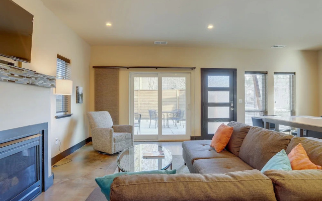 Urban Roundabout 2 Bedroom Home by RedAwning