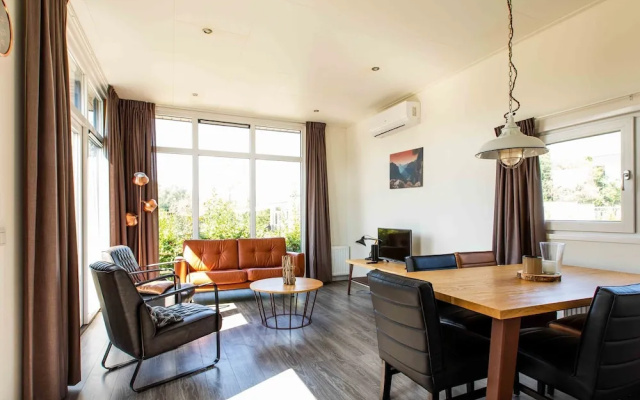 Modern Chalet With Dishwasher, Near Valkenburg
