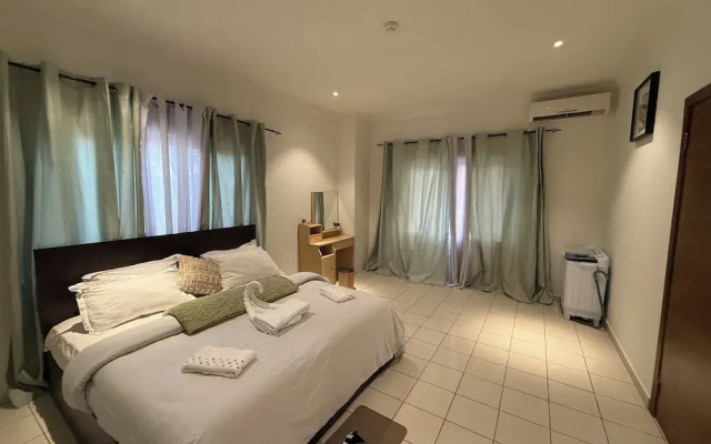 Mayama airport apartment
