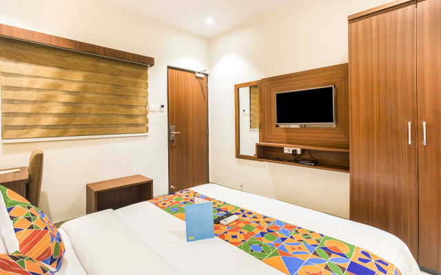 FabHotel Prime Le Western