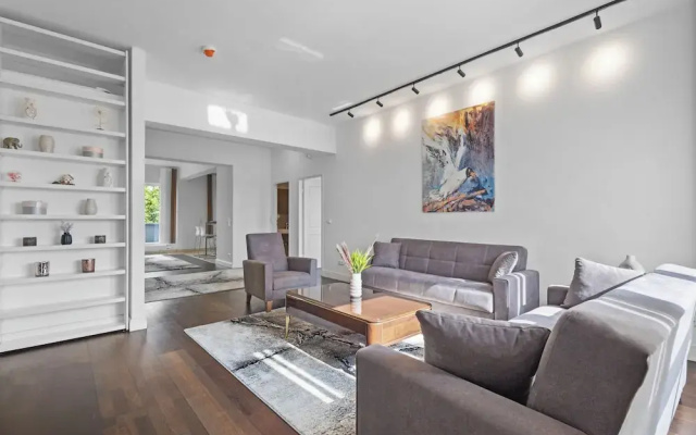 Domloge Lofts & Apartments