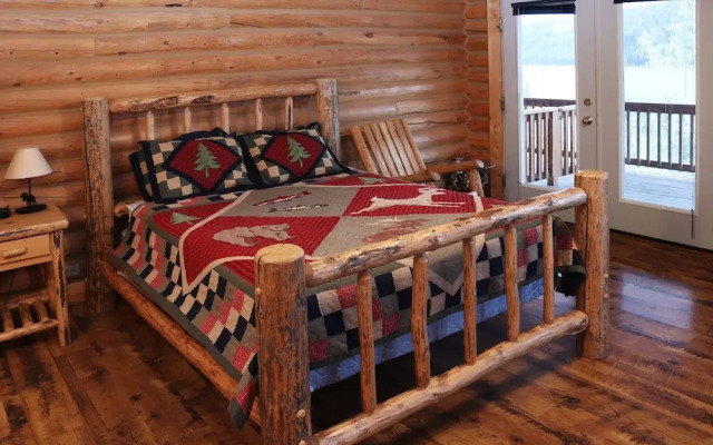 Half Moon Lake Lodge
