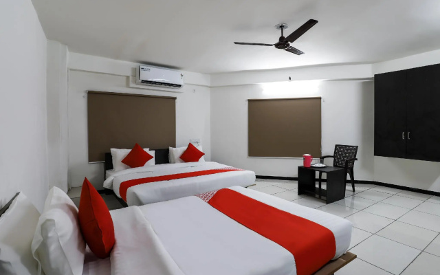 Hotel Tilak by OYO Rooms