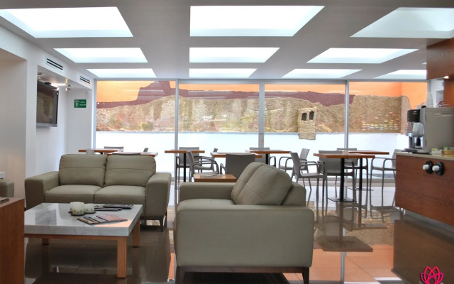 Hotel y Tú